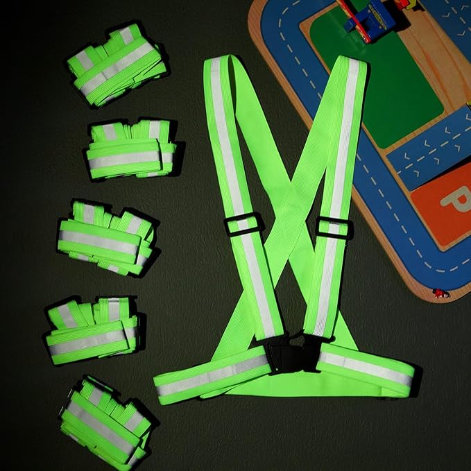 Hercicy 4 Pcs Reflective Vest High Visibility Safety Vests, Adjustable Running Gear Straps Lightweight Reflector for Construction (Green)